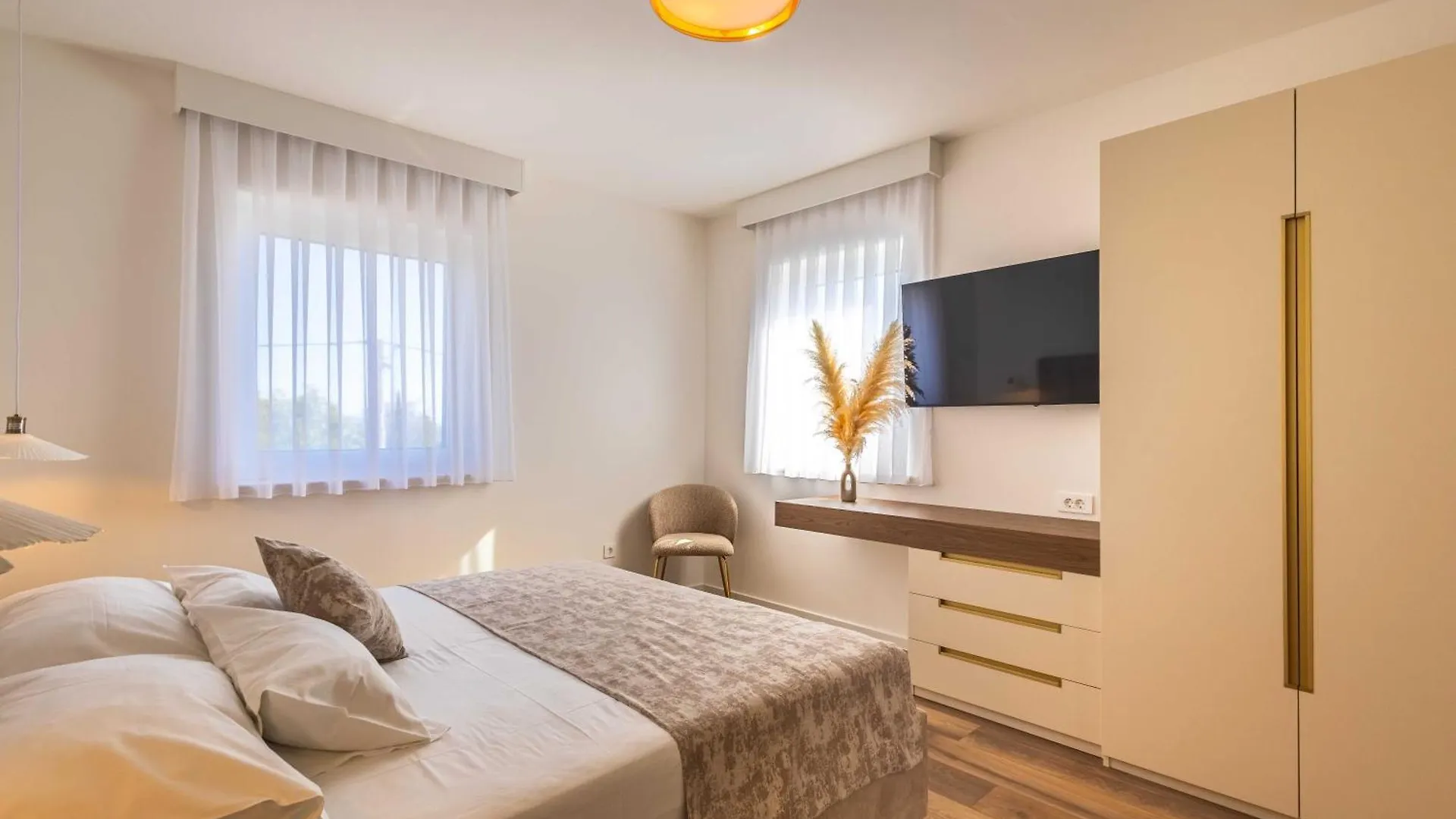 Villa Navis Kras 0*,  Croatia